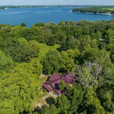 Boji Cottage Off West Lake Okoboji